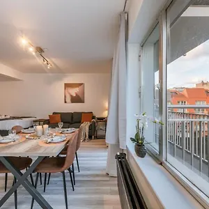 https://charming-studio-with-terrace-nearby-the-beach.hotelsghent.com